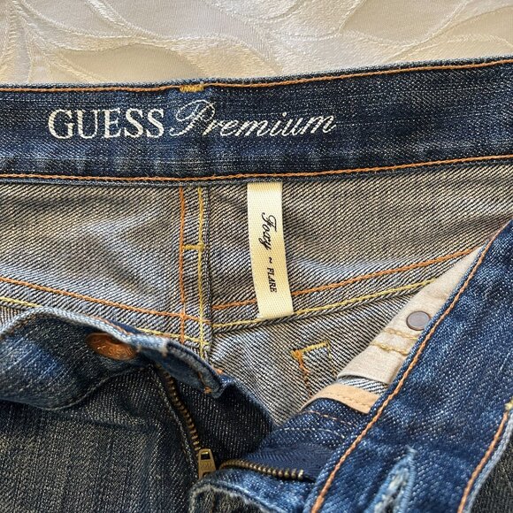 Guess Premium Vintage“Foxy” Flare Jeans Women’s Size 26 | Low-Rise Stretch Denim - Picture 2 of 5